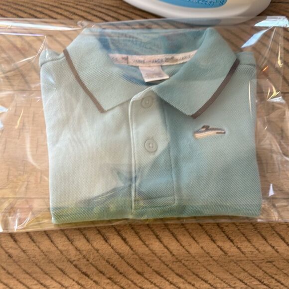 Blue Whale 🐳 💯 cotton shirt 👕 for your wee one ☝️ 2 buttons easy on off. - Picture 14 of 17